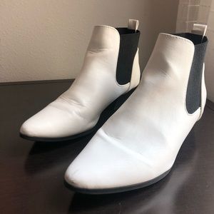 White pointed toe ankle boots